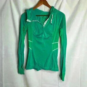 Lululemon size  Athletic top